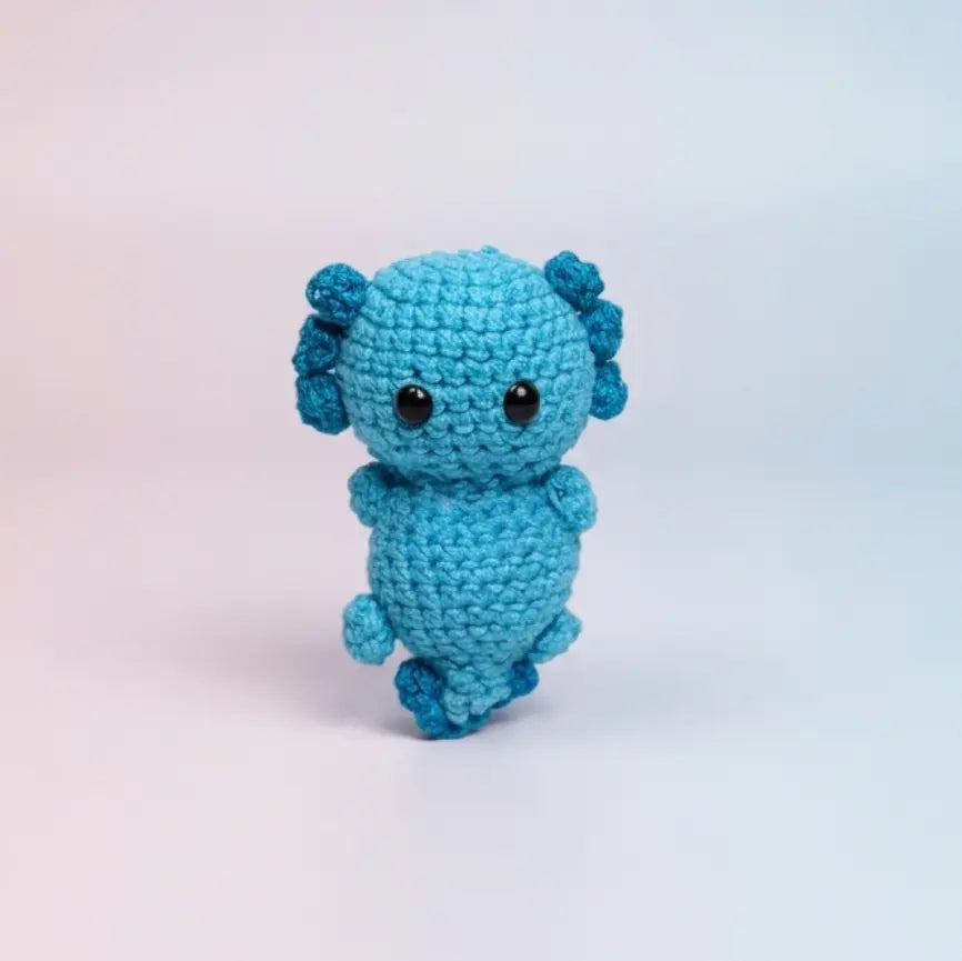 Roztomilý háčkovaný axolotl – handmade plyšák - Kitty Crochet