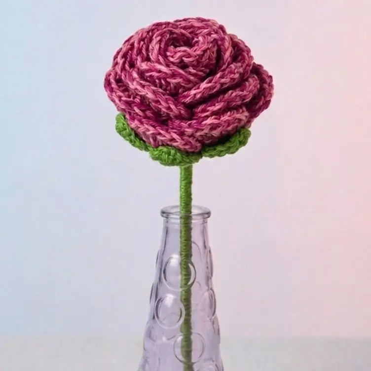 Háčkovaná růže – handmade dekorace a originální dárek Kitty Crochet