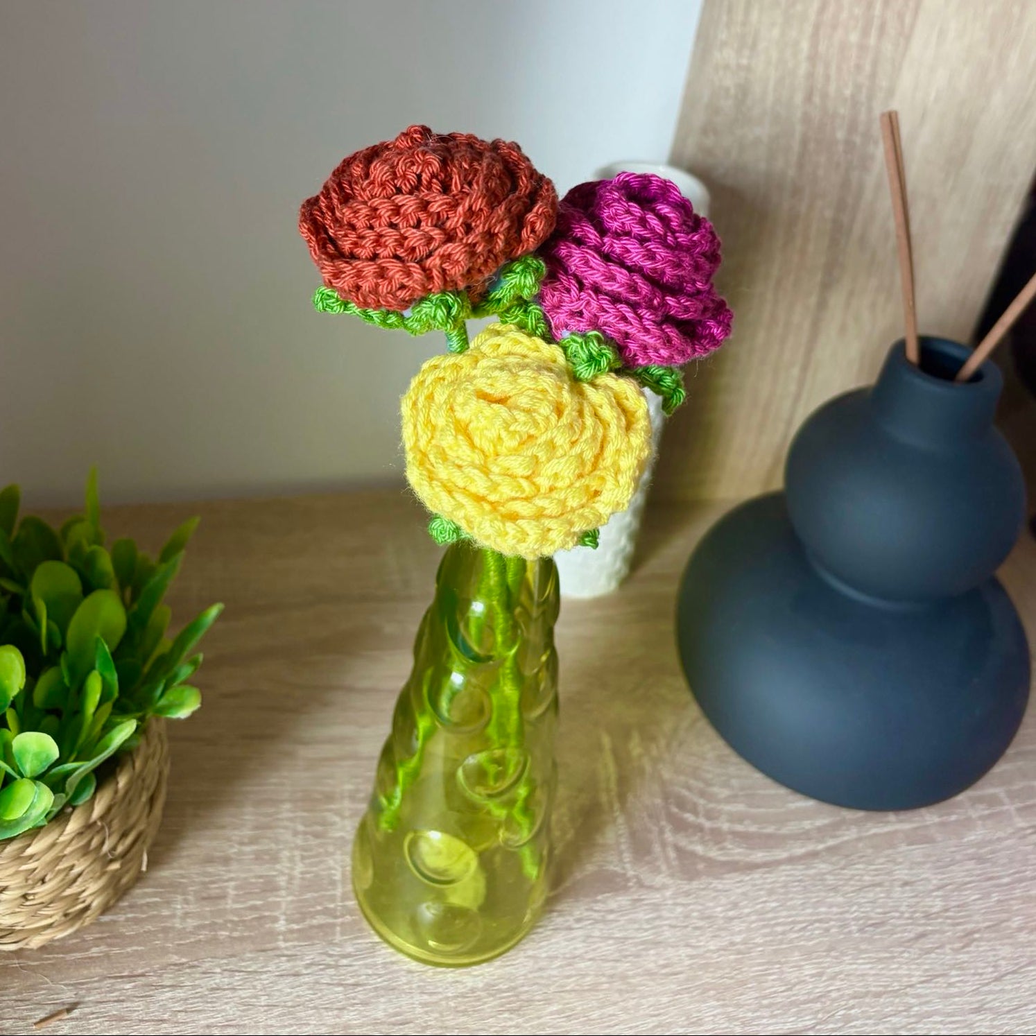 háčkovaná růže handmade dekorace růžová květina z bavlněné příze roztomilý dárek